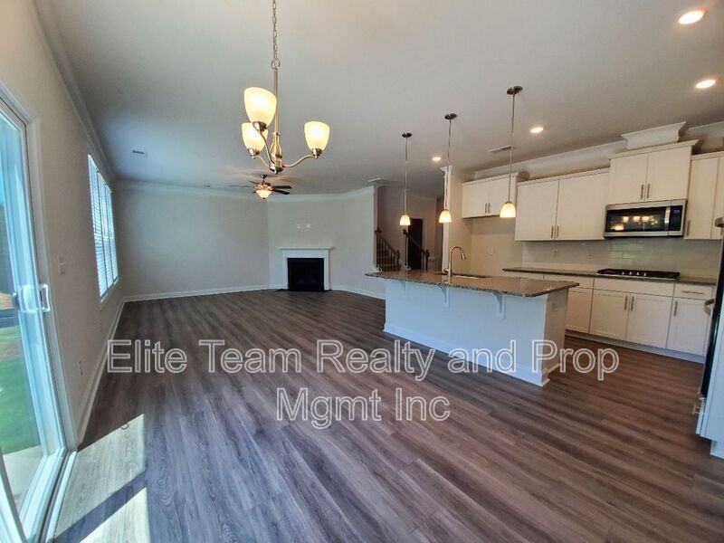 3013 Lydney Cir - Photo 5 of 49