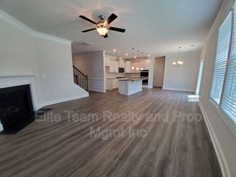 3013 Lydney Cir - Photo 7 of 49