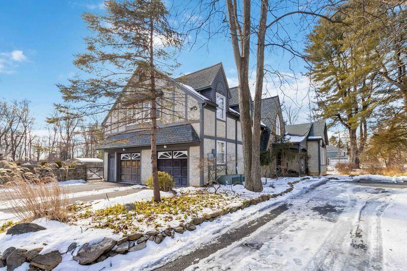 54 South Rd - Photo 2 of 35