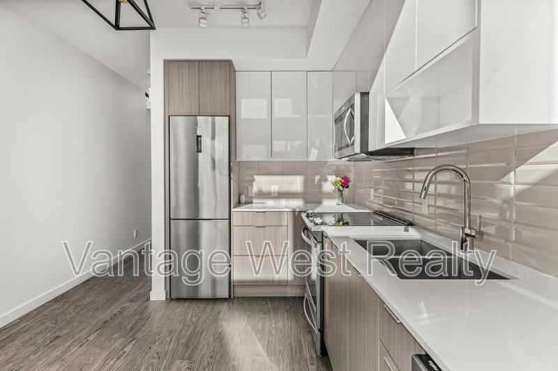 1626 Richter St - Photo 2 of 16