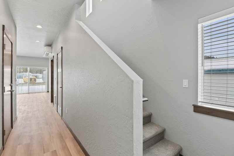 6 Seventh St - Photo 3 of 14