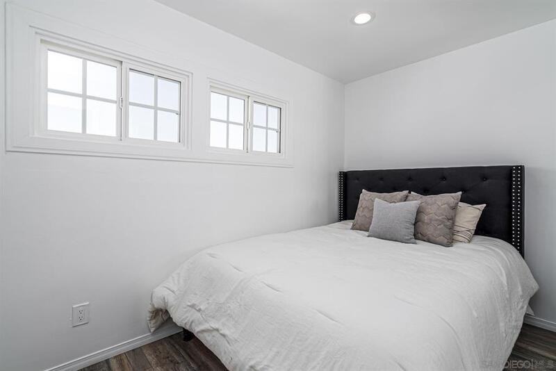 4263 1/2 33rd St - Photo 3 of 5