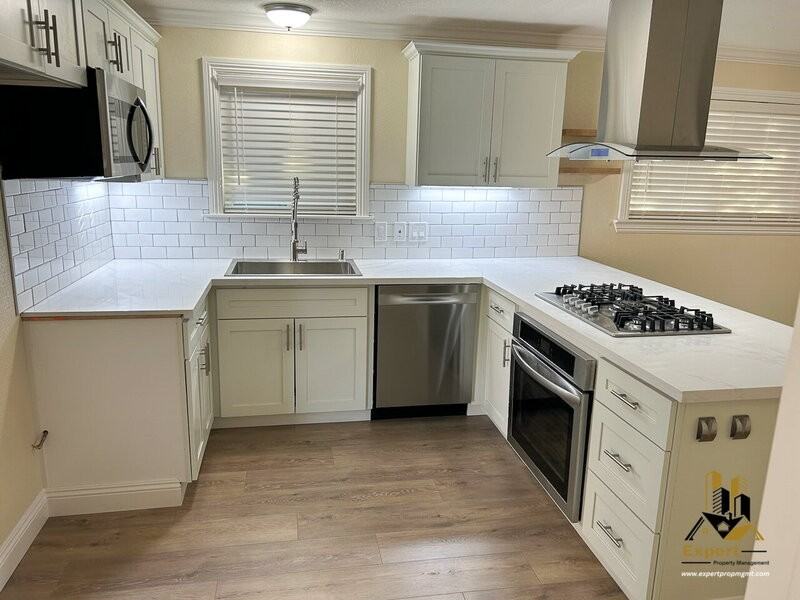 135 1/2 E St - Photo 3 of 5
