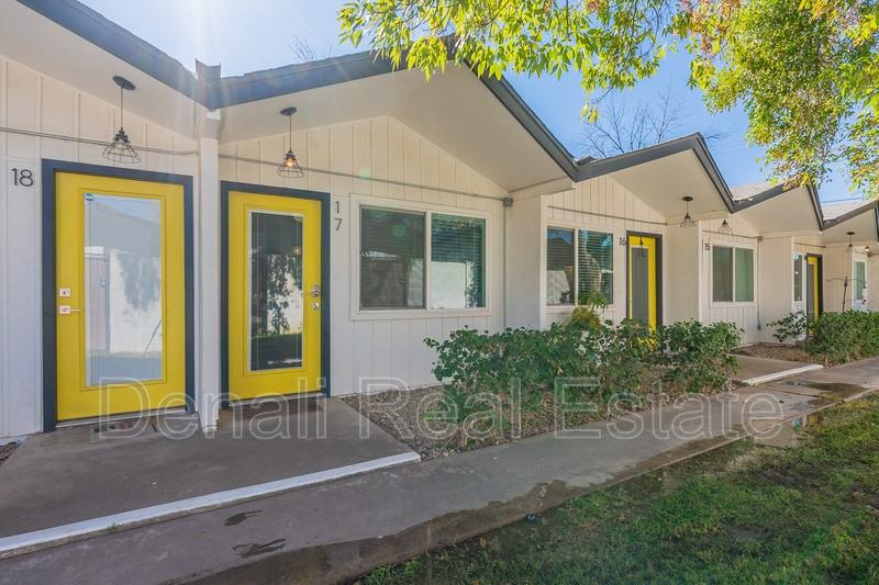 2309 S College Ave #17 - Photo 3 of 36