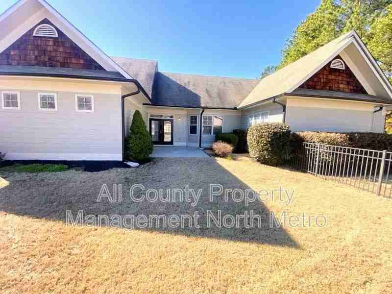 302 Garden Cir - Photo 2 of 17