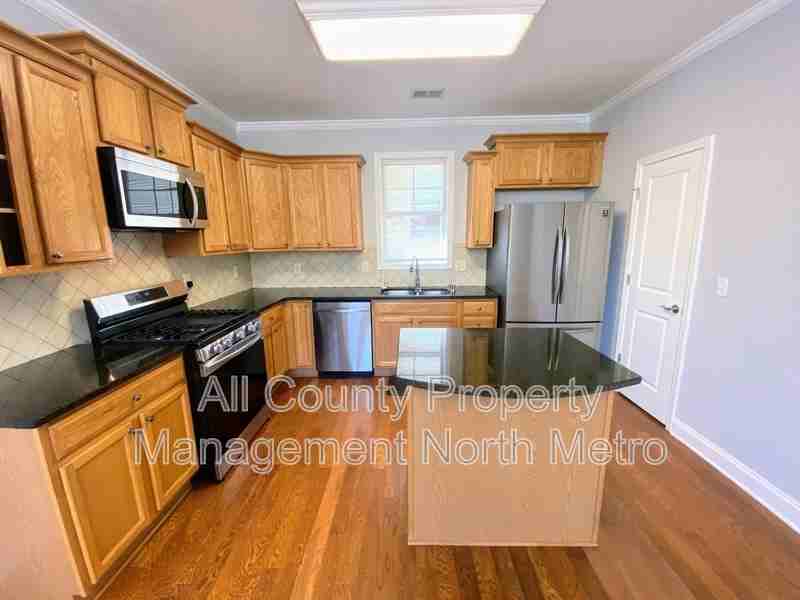 302 Garden Cir - Photo 7 of 17