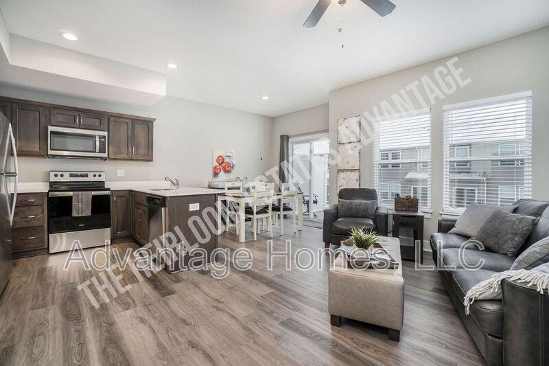 341 N 5th Ter - Photo 4 of 28