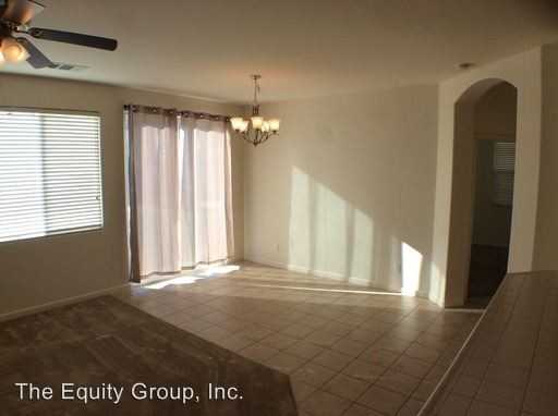 1096 Rosemary Ave - Photo 2 of 17