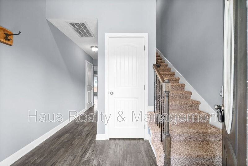 3755 Windmill Dr - Photo 4 of 39