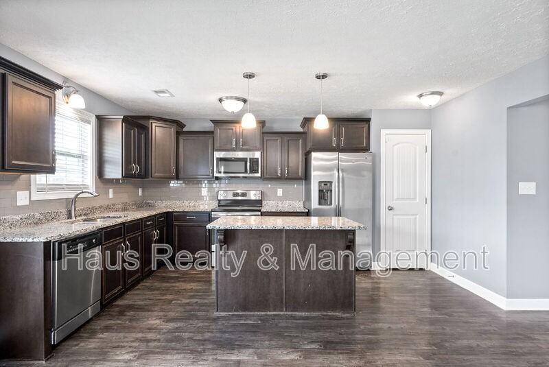 3755 Windmill Dr - Photo 6 of 39