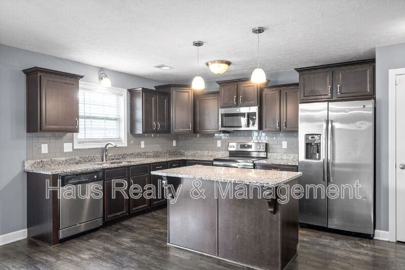 3755 Windmill Dr - Photo 7 of 39