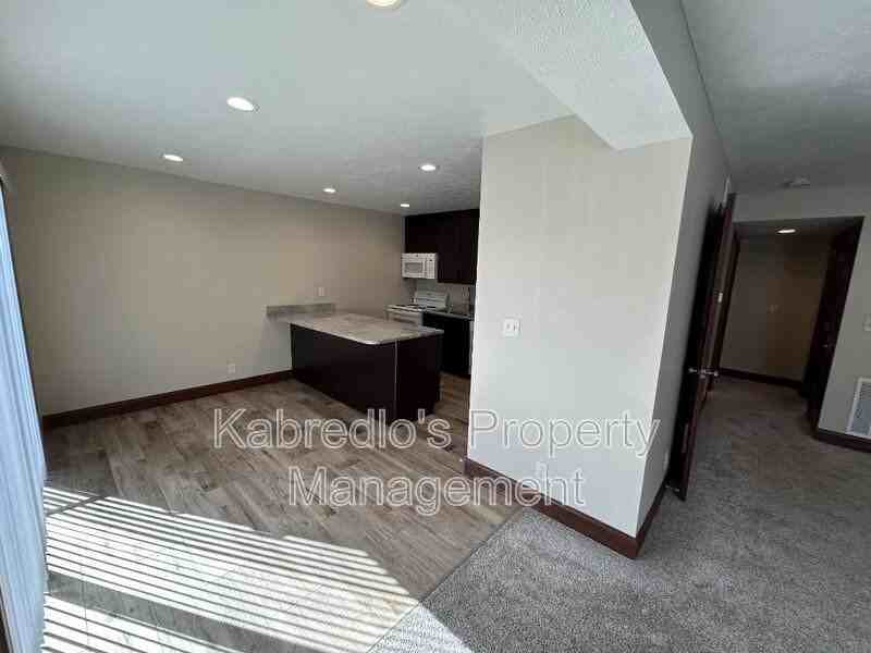 4401 S 27th St #A16 - Photo 5 of 20