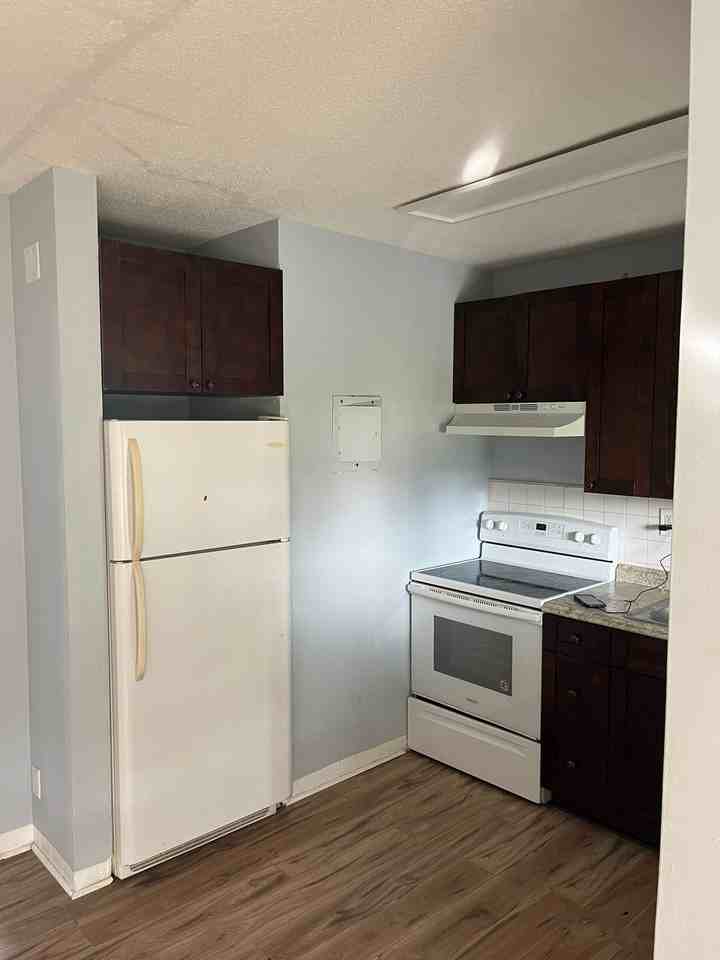 3071 NW 9th Ave - Photo 2 of 10