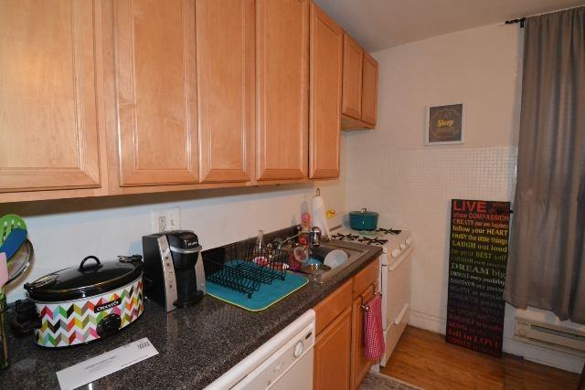 2129 N Dayton St #104 - Photo 2 of 15