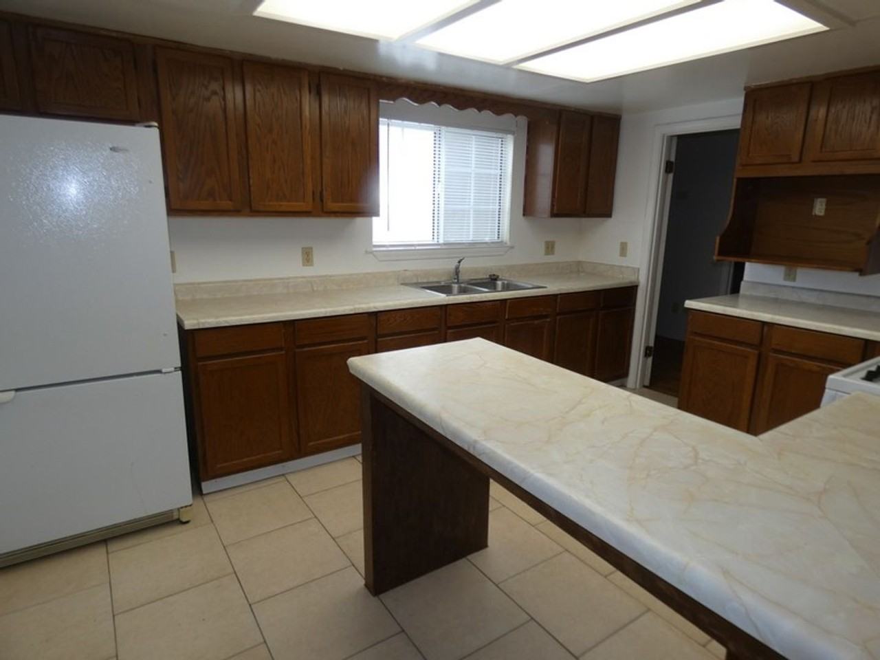 314 W Fesler St #A - Photo 4 of 8