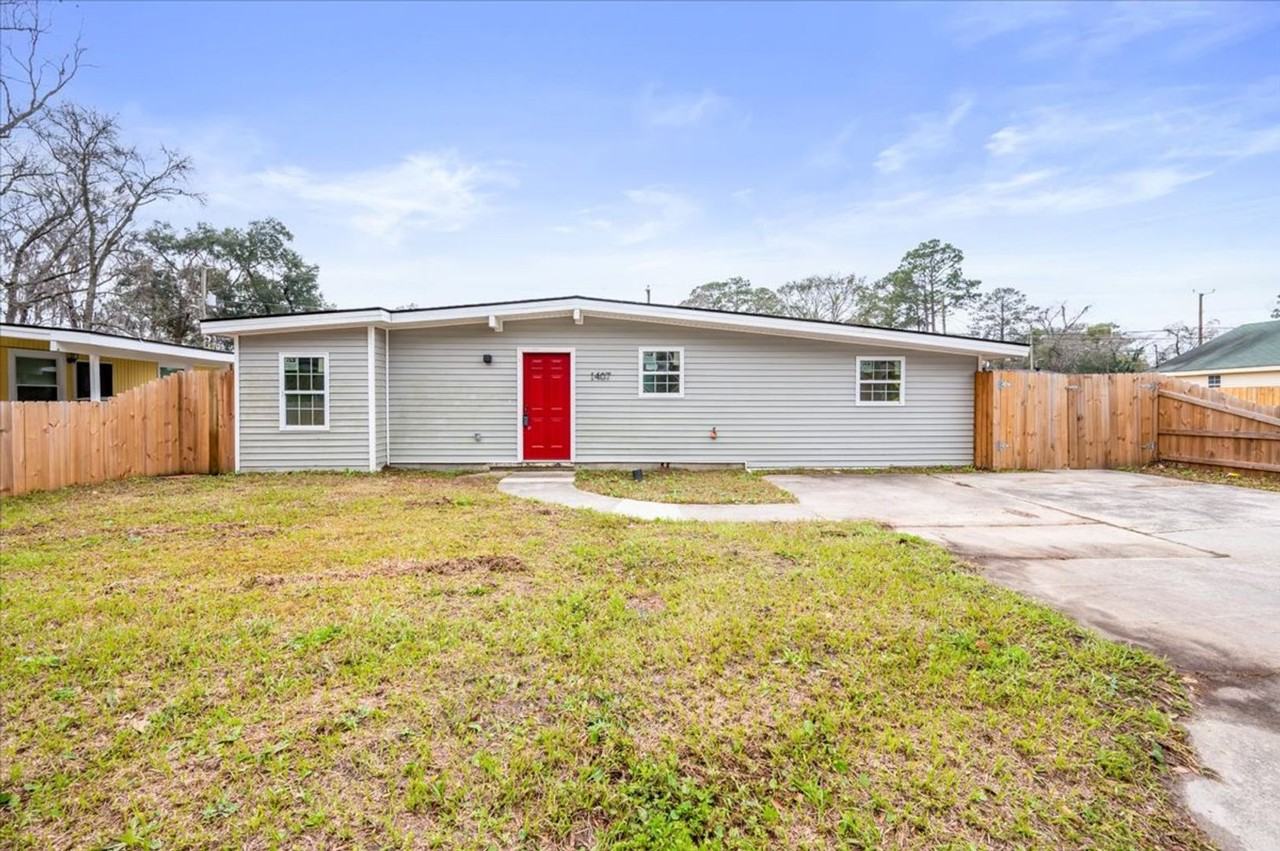 1407 E 56th St - Photo 2 of 41