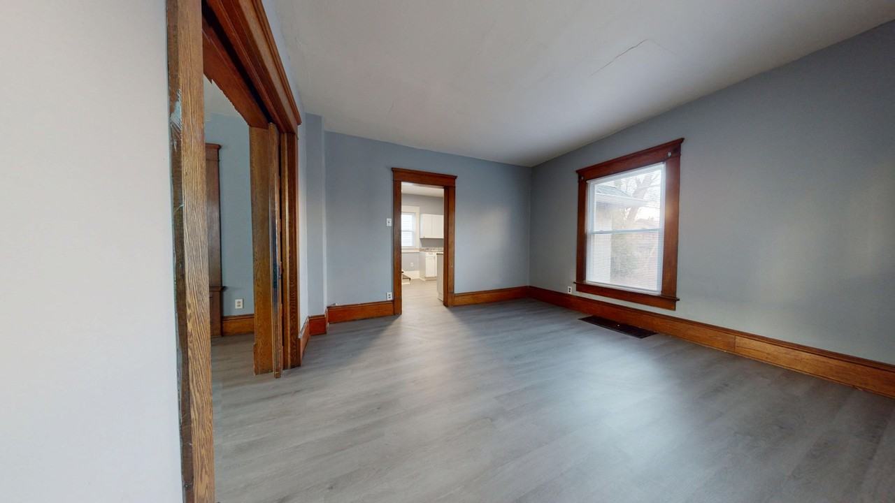 119 Columbia Ave - Photo 3 of 13