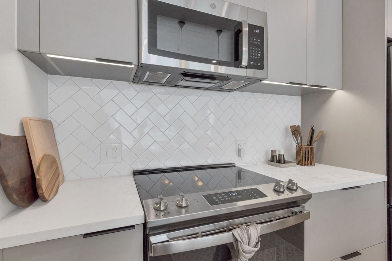 The Broadleaf - Photo 3 of 35