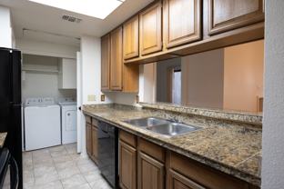 806 W 24th St #207 - Photo 1 of 1