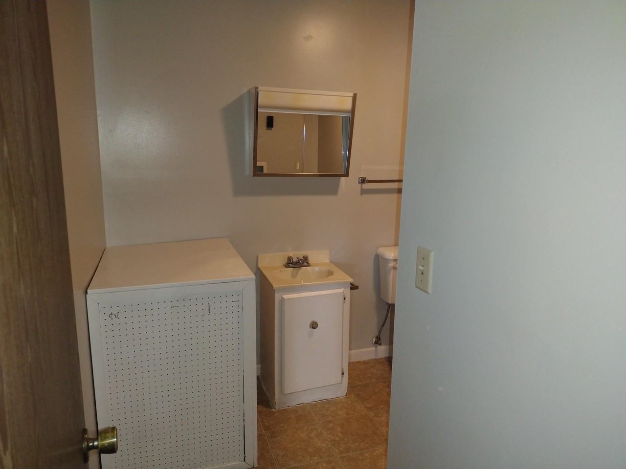 1729 Bancroft Avenue - Photo 6 of 10