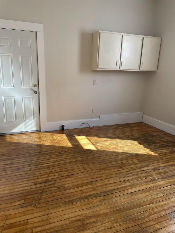 176 Pine Street / 61 Howard - Photo 2 of 6