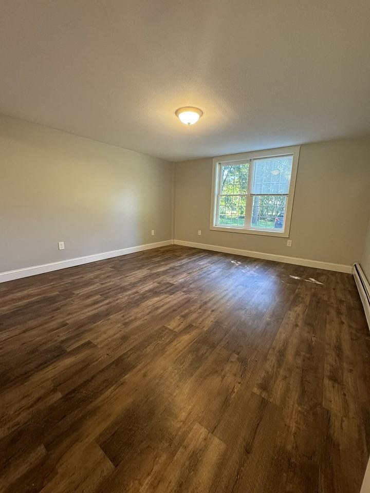 130 West Street - Photo 5 of 29