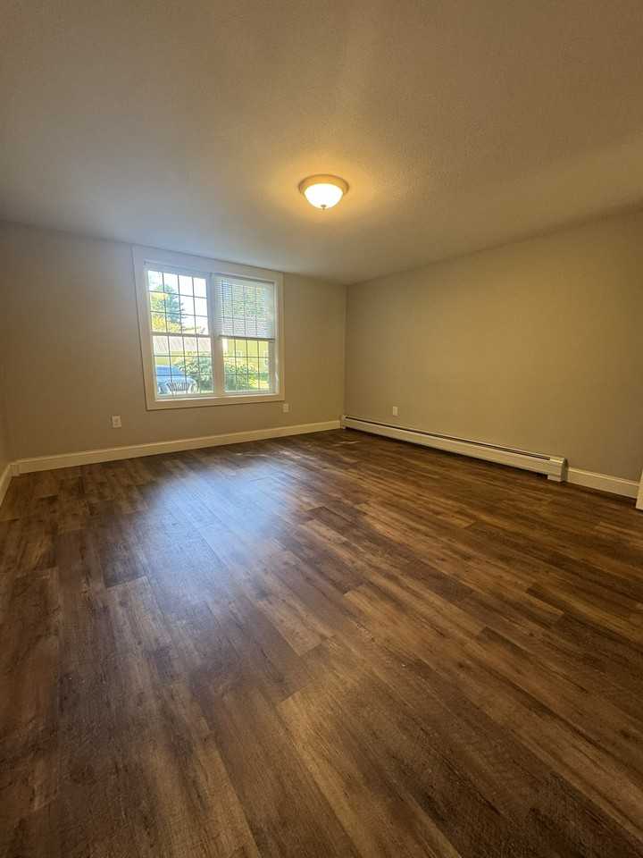 130 West Street - Photo 6 of 29