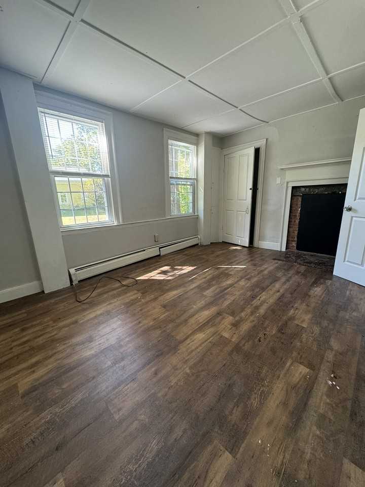 130 West Street - Photo 7 of 29