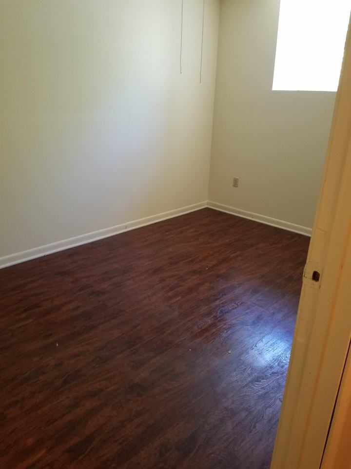 302 Canal Street - Photo 3 of 10