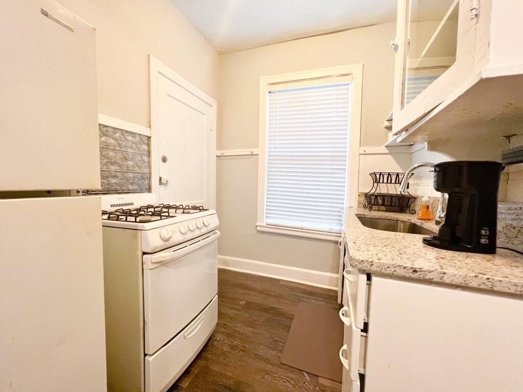 128 Stonewall Street - Photo 7 of 17