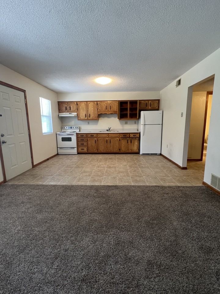 622 Lakeview Street - Photo 3 of 19