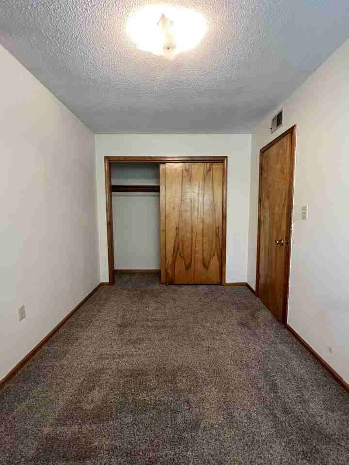 622 Lakeview Street - Photo 6 of 19