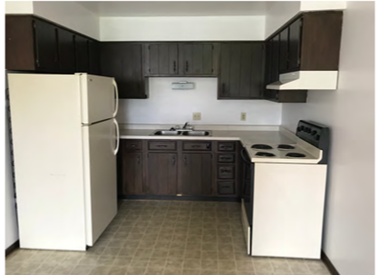 Acorn Court Apartments - Photo 5 of 8