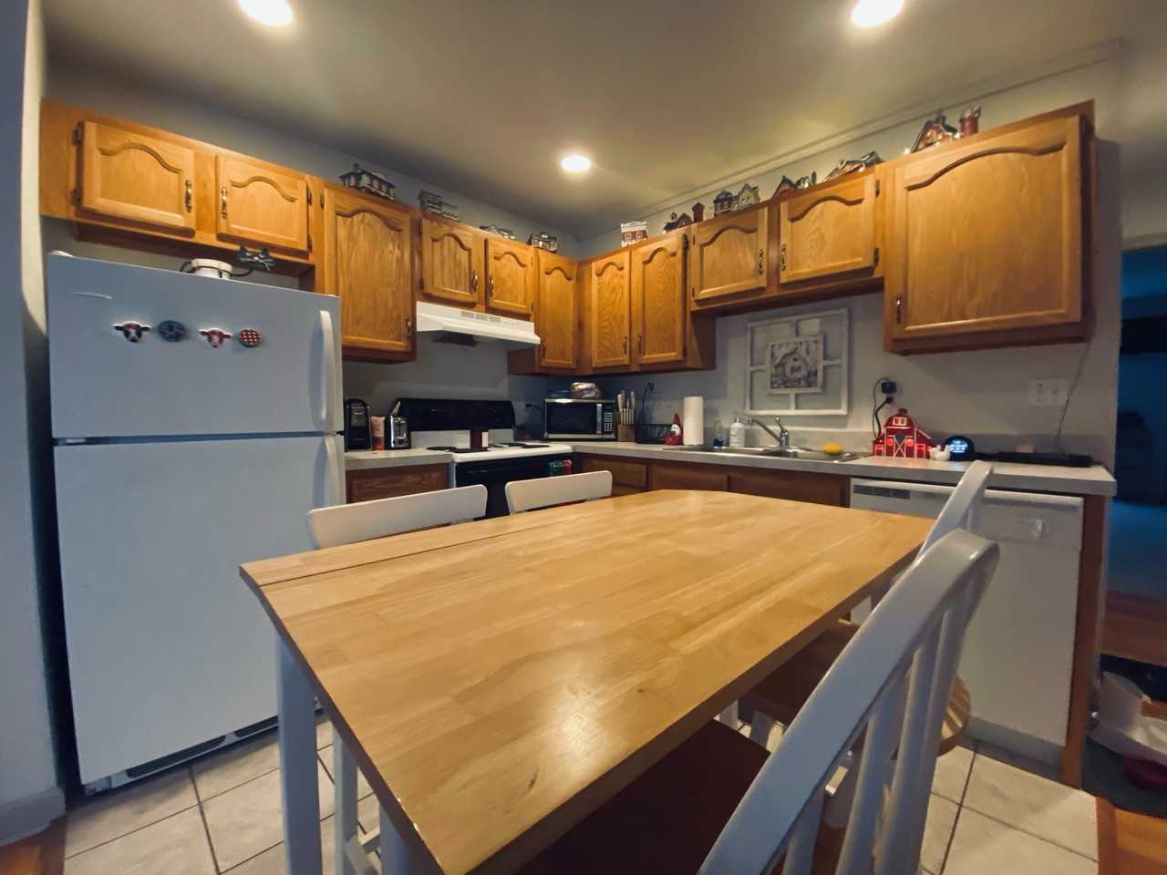 1431 Saratoga Avenue (Building 2) - Photo 2 of 10