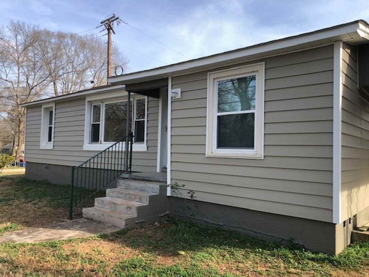 701 W Walnut St - Photo 2 of 18