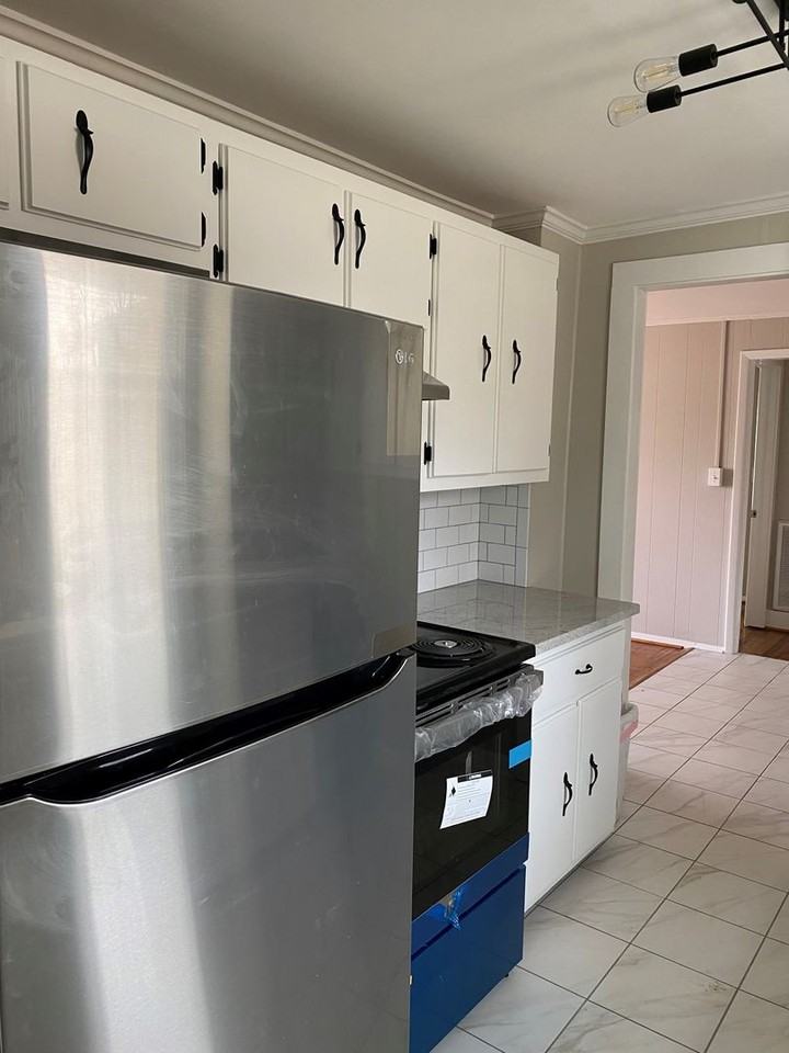 701 W Walnut St - Photo 6 of 18