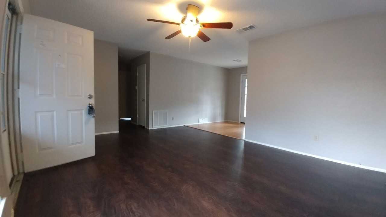 10522 Big Thicket Dr - Photo 3 of 21