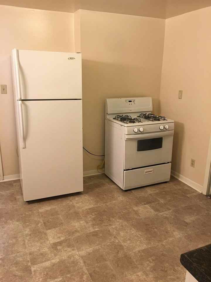 526 1/2 W 4th St - Photo 7 of 13