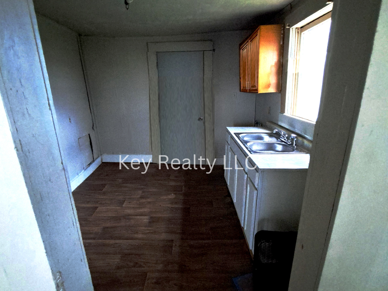 1601 Dallas Ave - Photo 2 of 4