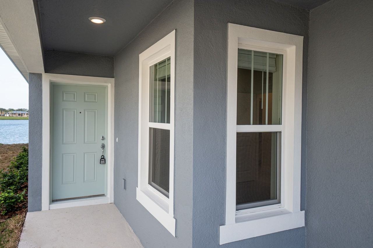 5142 Royal Point Ave - Photo 2 of 50