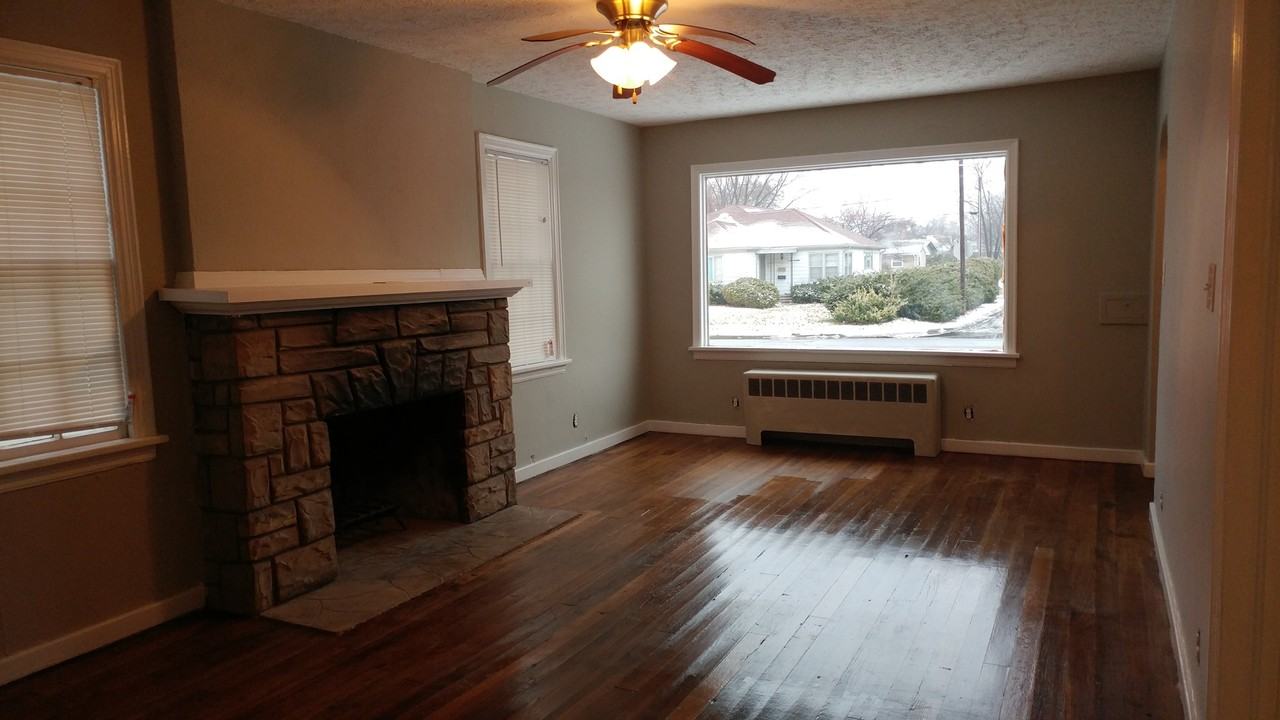 3107 South St - Photo 3 of 20