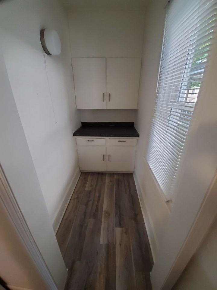 715 Chicago St - Photo 5 of 10