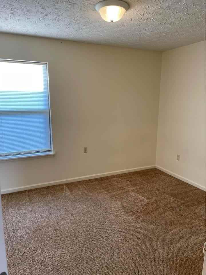 211 Keystone Drive - Photo 5 of 6