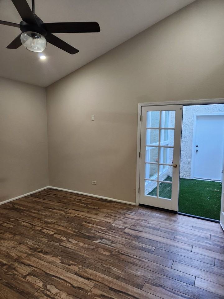 4615 East Monte Way - Photo 2 of 18