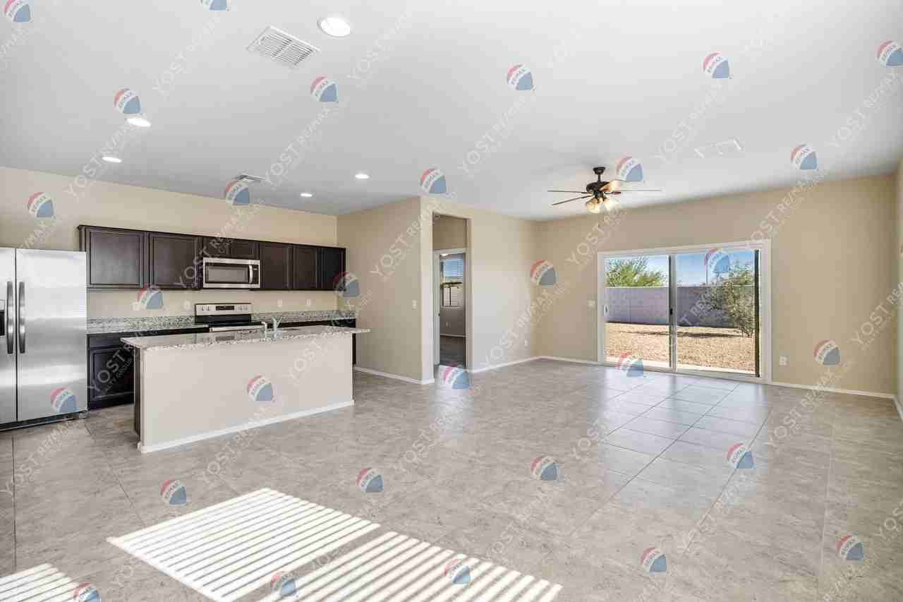 1057 W Avalon Canyon Dr - Photo 2 of 10