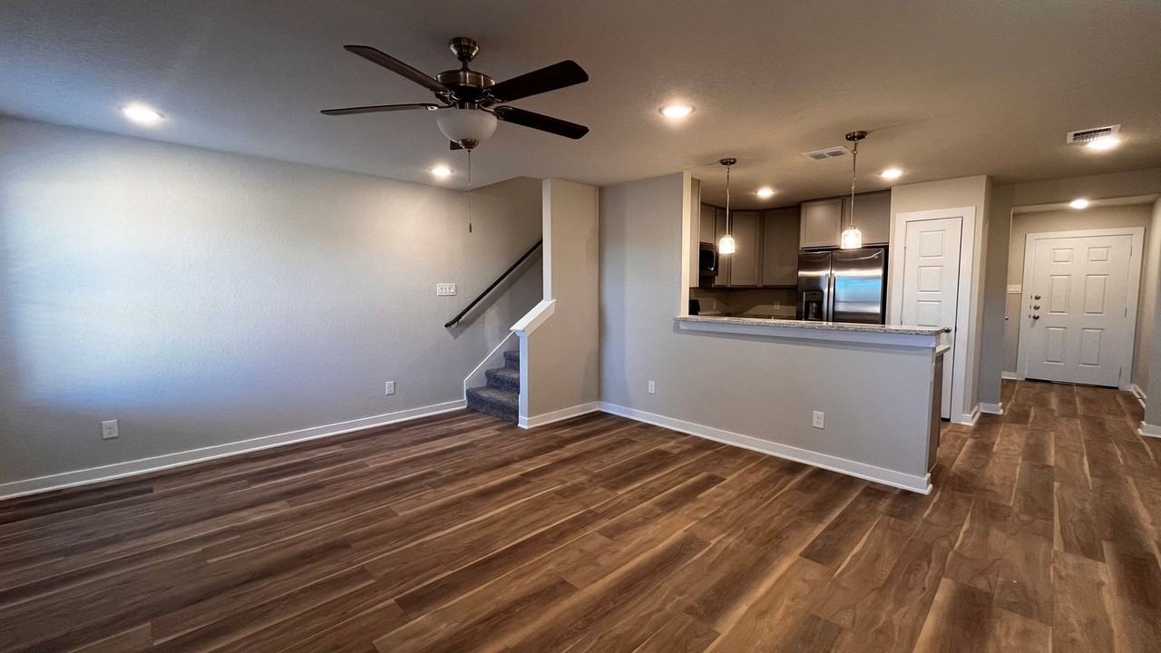 176 Bonnie Bnd - Photo 2 of 26