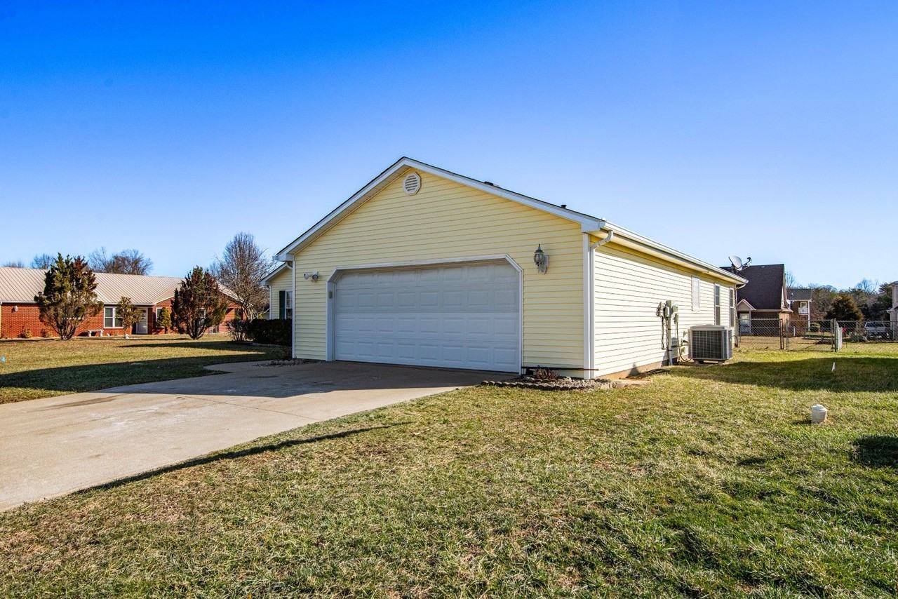 407 Promise Ln - Photo 2 of 50