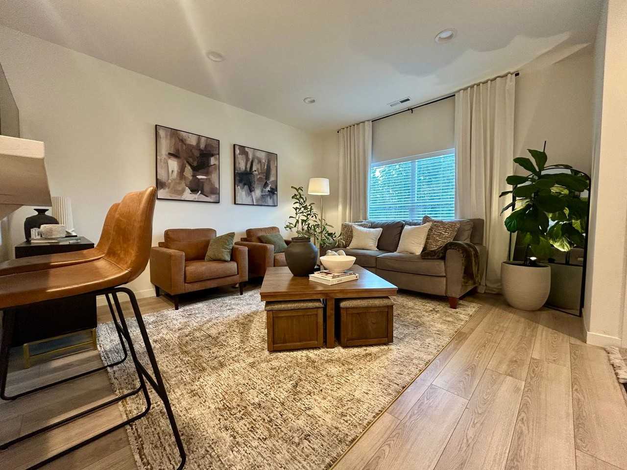 18200 Ne 47th Ave - Photo 3 of 23