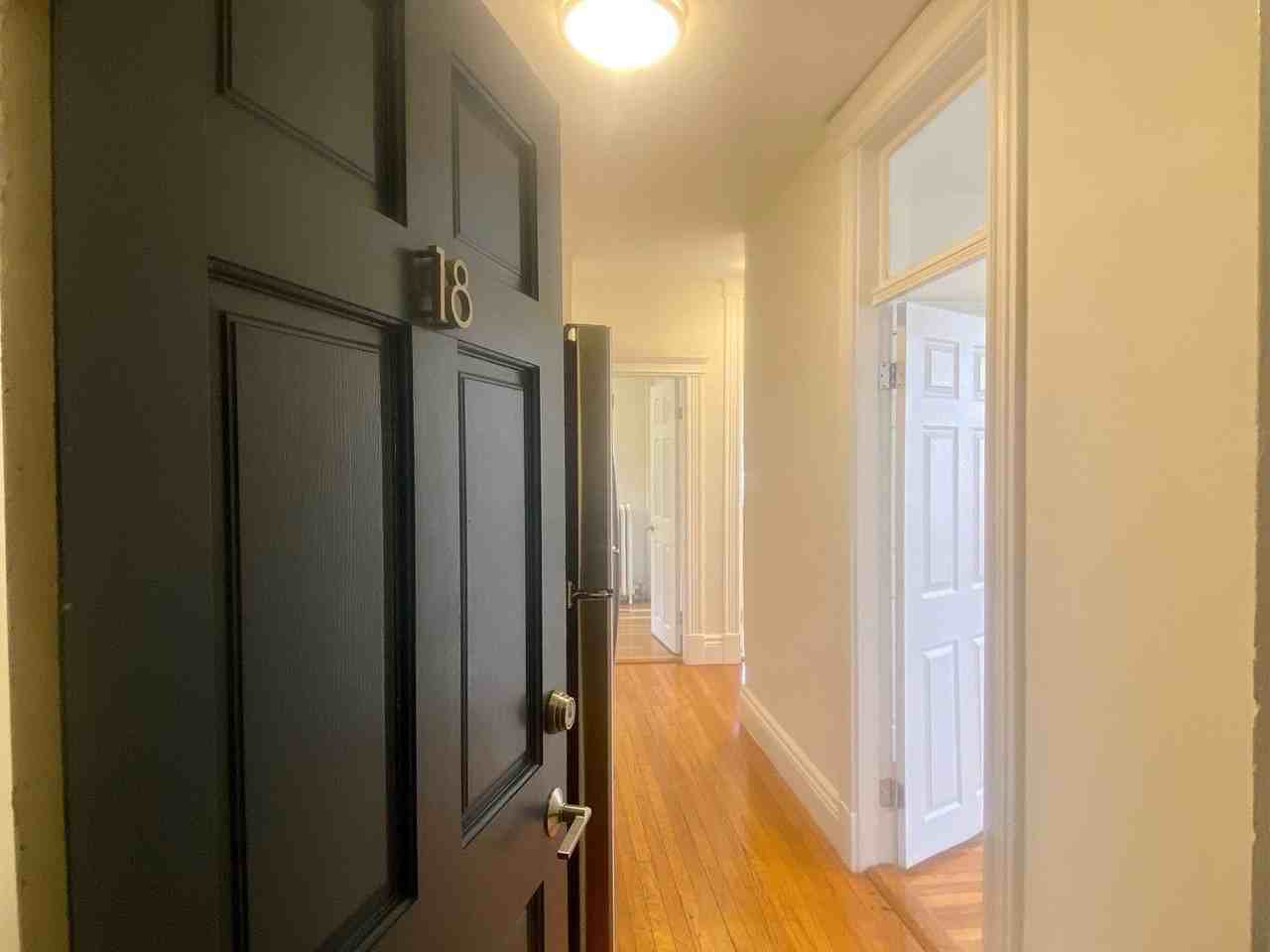 12 Camelot Ct - Photo 5 of 34