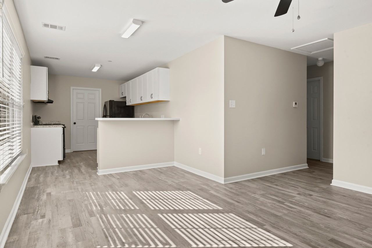 Cade's Lake - Photo 4 of 38